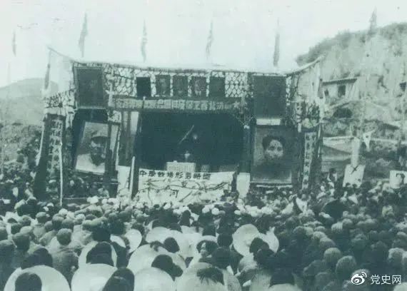 1947年3月8日，延安各界舉行保衛(wèi)邊區(qū)、保衛(wèi)延安動員大會。