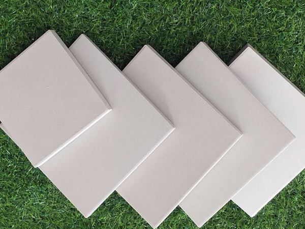 Microcrystalline plate