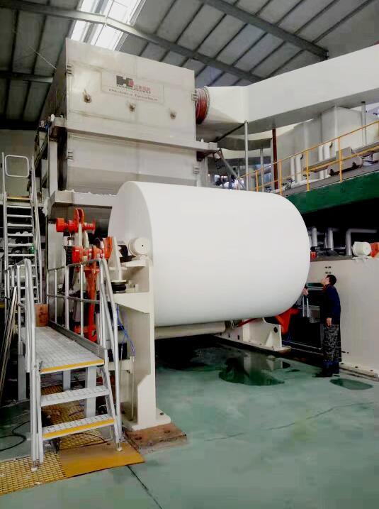 Shandong Xinhe design and production of the crescent-shaped tissue machine in Baoding Lifa paper trial production