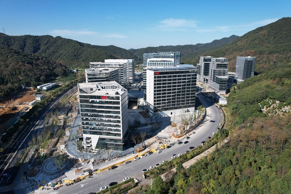 浙江省杭州市斑马优选技术软件产品及设备集成生产基地