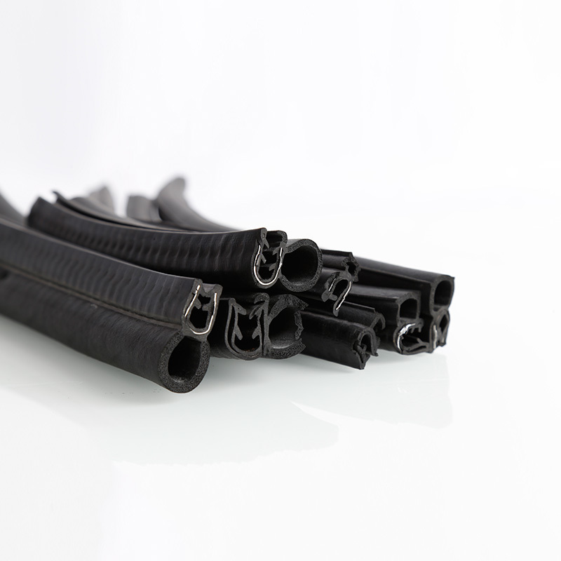 Automobile sealing strip