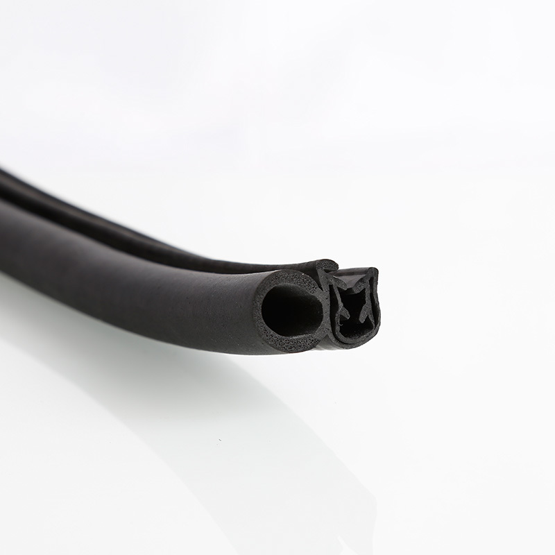 Automobile sealing strip