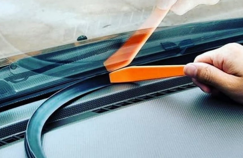 Automotive sealing strip solution