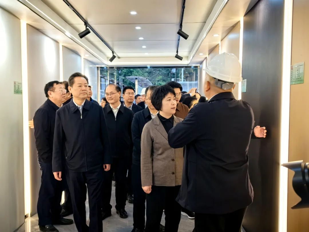 堅(jiān)決樹牢“綠水青山就是金山銀山”理念