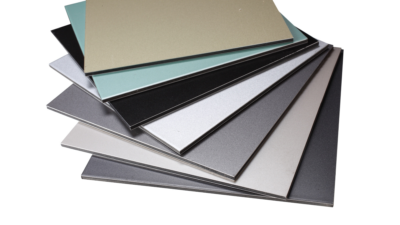 Talk about the differences between fluorocarbon aluminum-plastic panels and polyester aluminum-plastic panels.