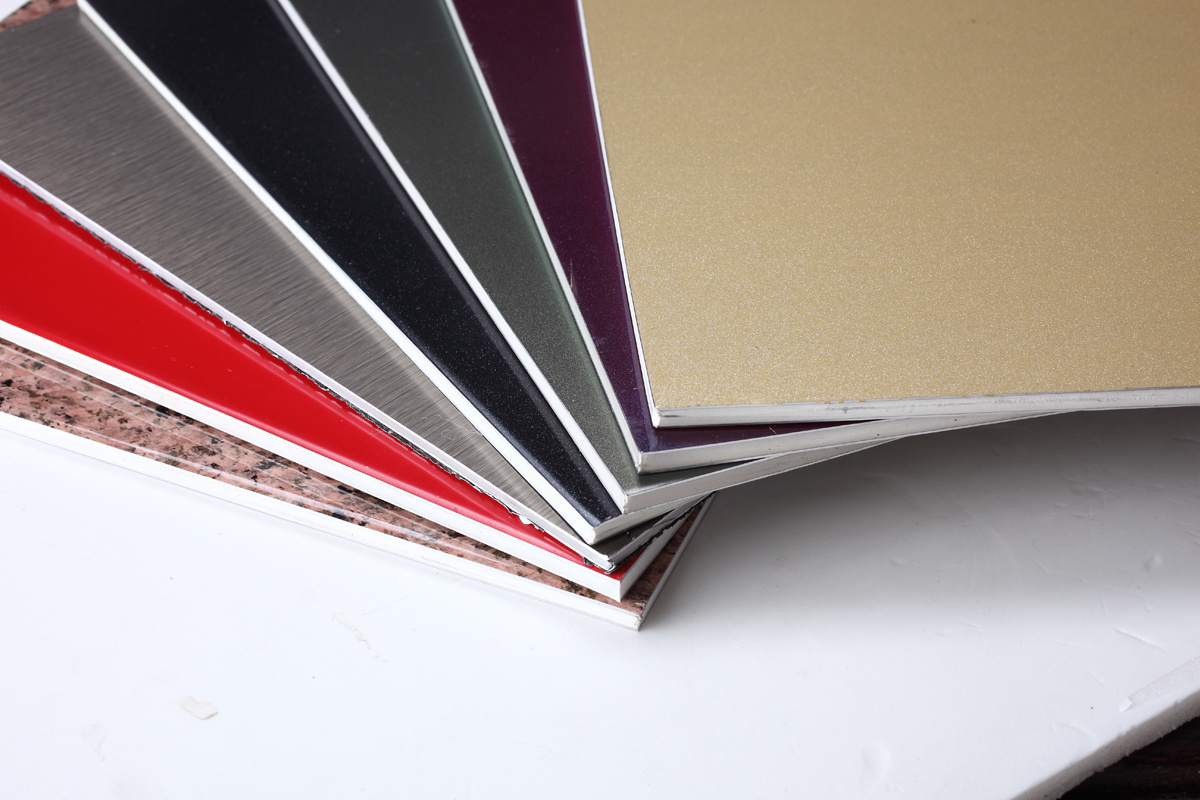 The difference between aluminum single board curtain wall aluminum single board and aluminum plastic board