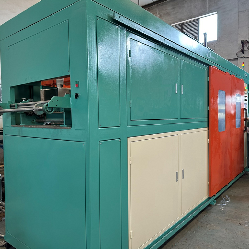 全自動(dòng)冰箱門膽吸塑成型機(jī)