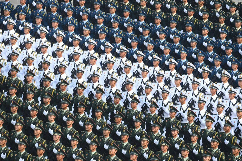 7163银河官方网址组织全员观看纪念抗战胜利80周年阅兵