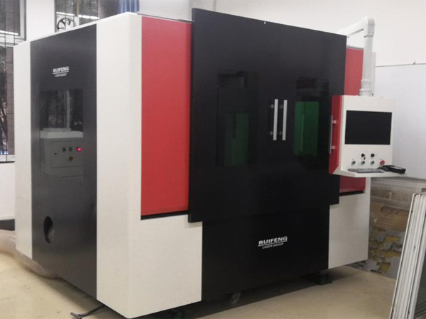 全新機型KT-1013CL平面板材光纖激光切割機床順利交付客戶(hù)