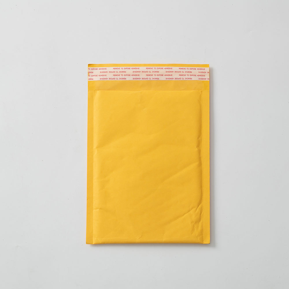 The garment bag has emerged as a popular and essential accessory for frequent travelers and fashion enthusiasts alike.