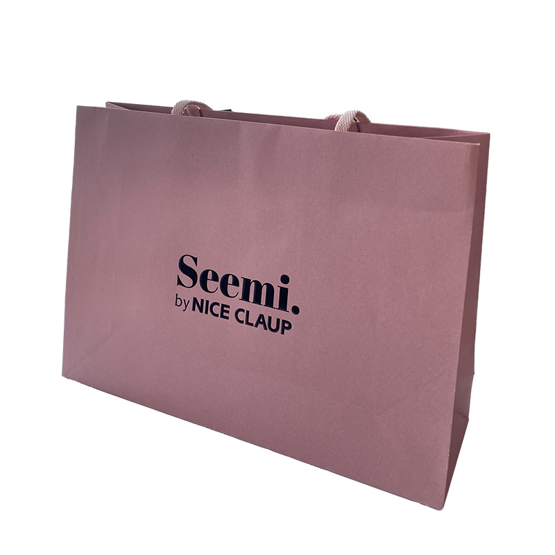 Hand Made Paper Bags vs. Plastic: A Comprehensive Comparative Analysis