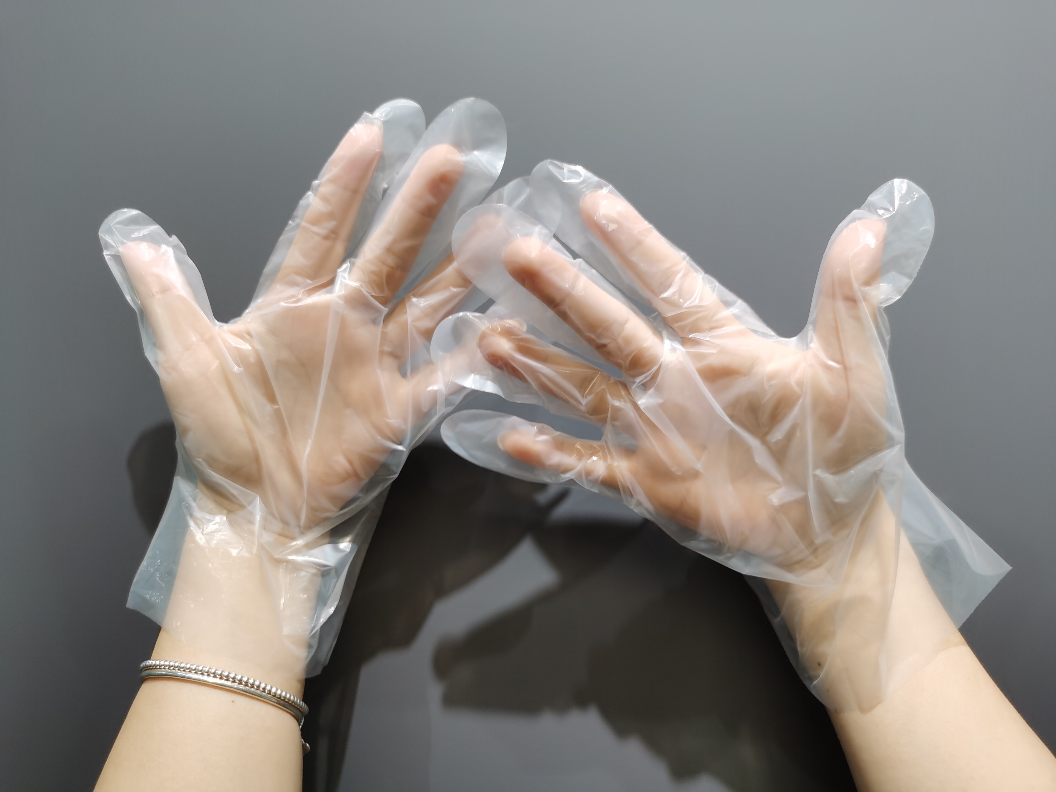 How to Select the Perfect CPE Plastic Gloves for Your Needs