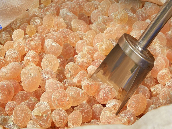 Arabic gum is usually used in those areas?