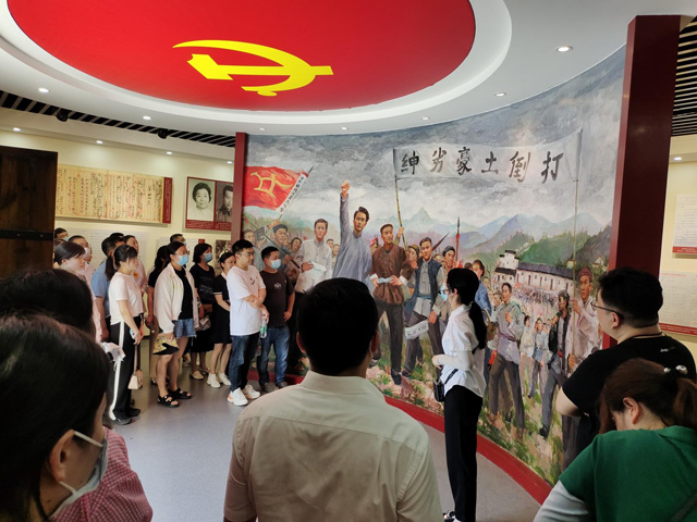 市人民医院：缅怀革命先烈 重温入党誓词