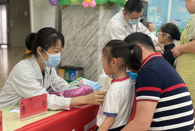 六一义诊护未来 医路童行暖人心