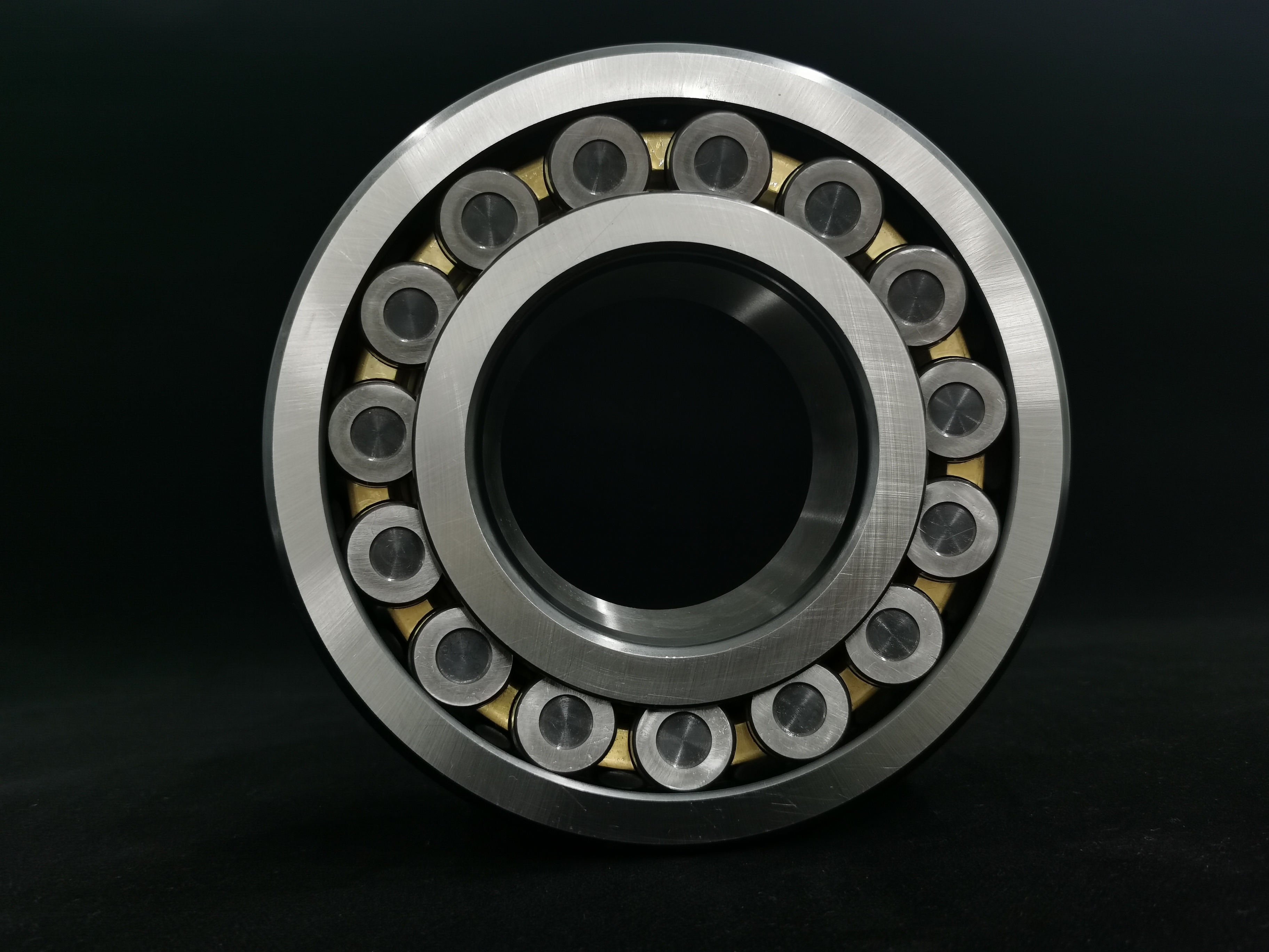 Spherical roller bearing