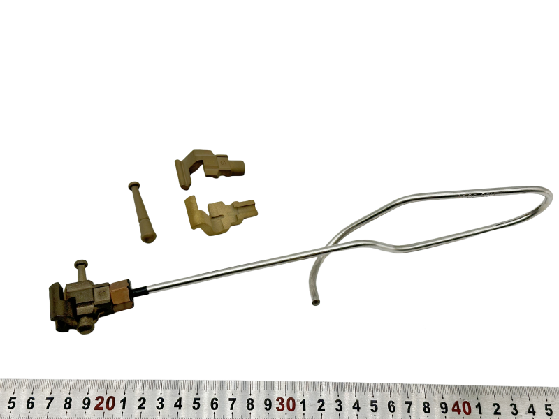 Conductive wire clamp
