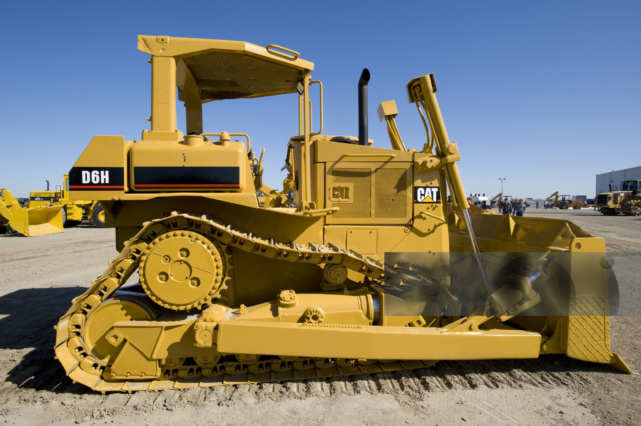Excavator Bulldozer Track Shoe: A Robust and Essential Component