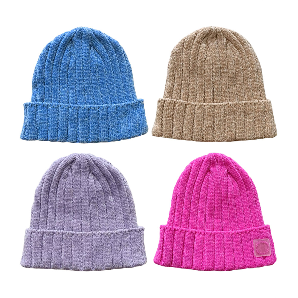 100% corduroy beanie hat suppliers with rubber patch