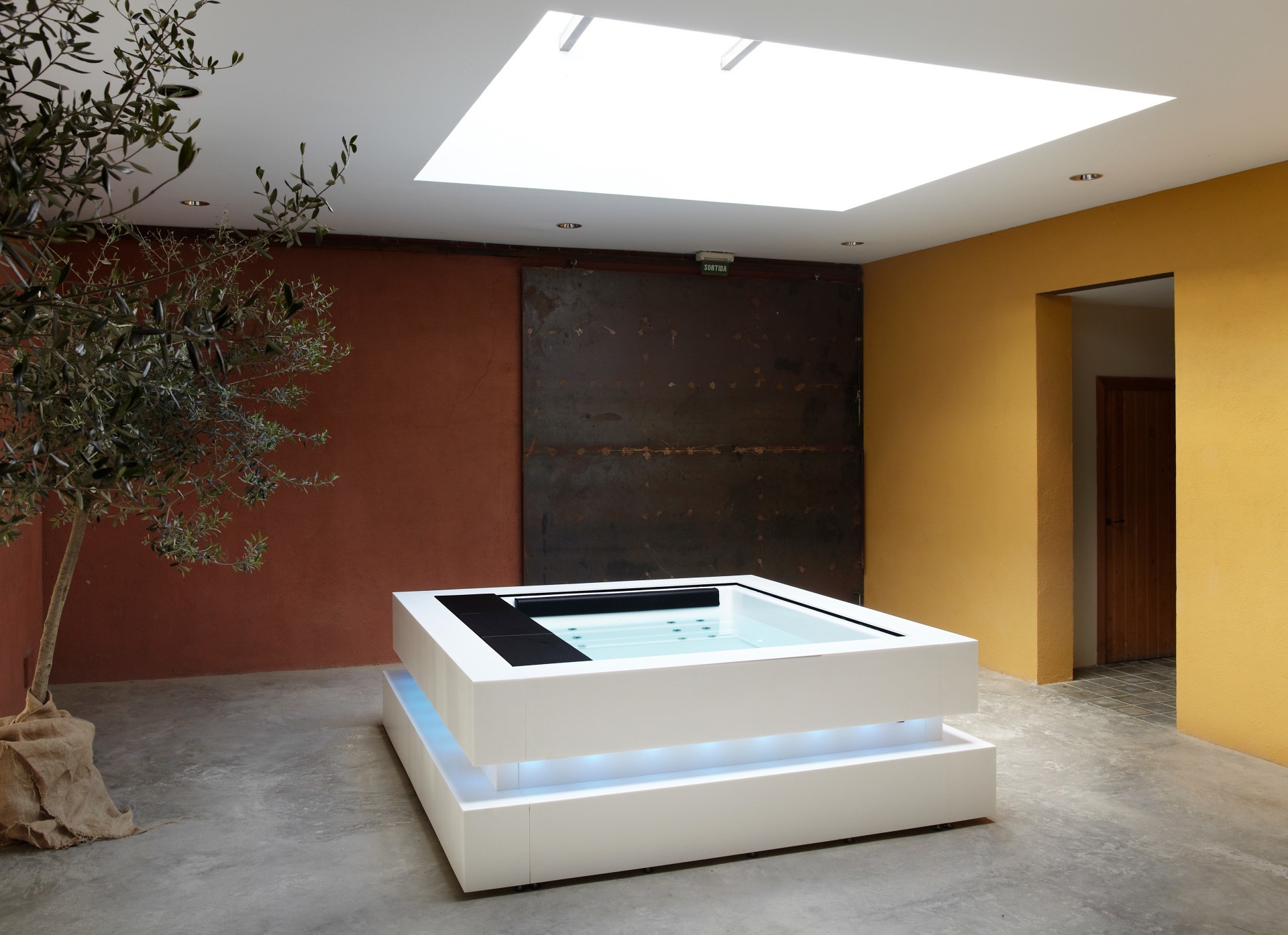 Intens Cube