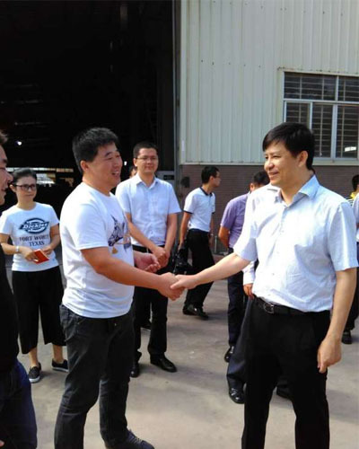 Li Jianhui, member of the Standing Committee of Quanzhou Municipal Committee and Secretary of Jinjiang Municipal Committee, and his party visited Hongan Machinery for investigation and guidance.
