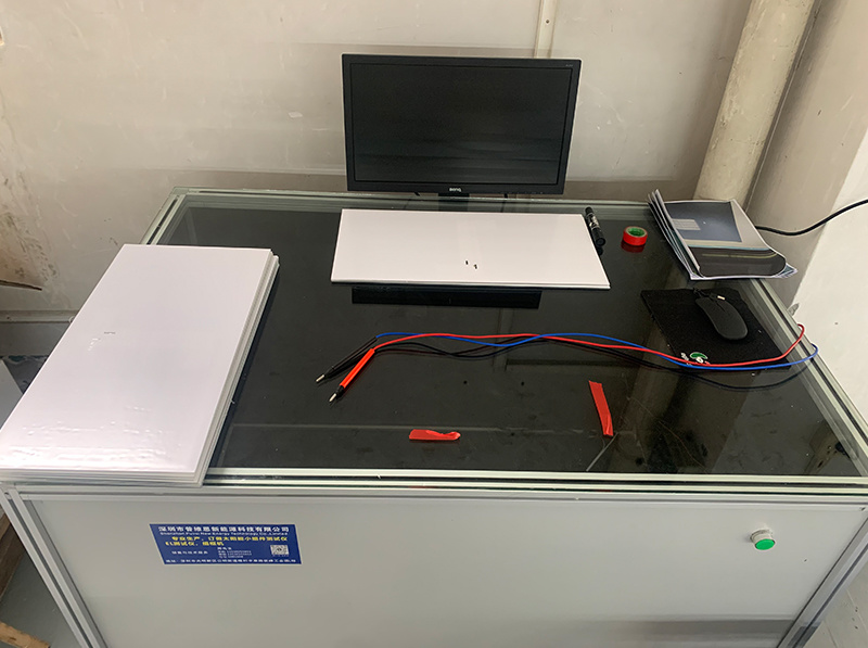 Photovoltaic panel EL defect tester