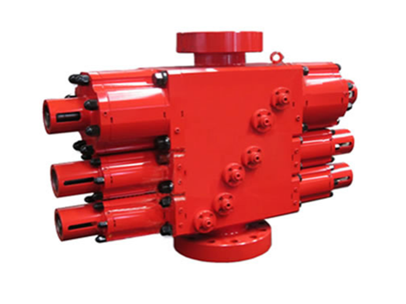 Three-ram blowout preventer