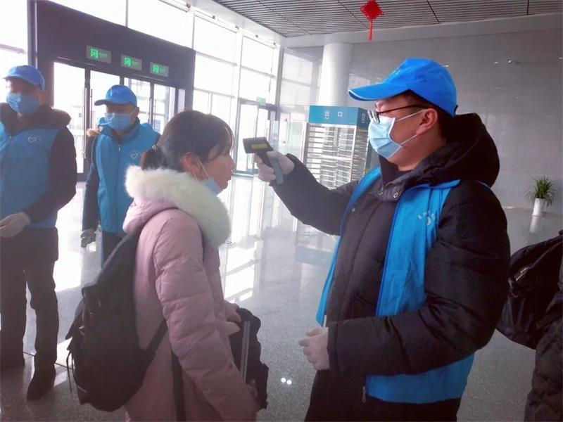 漢江國投:抗疫一線 青春不缺席