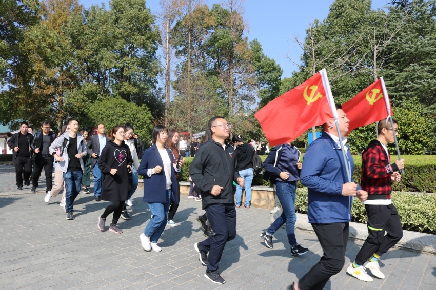 智投黨支部赴紅安開展愛國(guó)主義紅色教育活動(dòng)