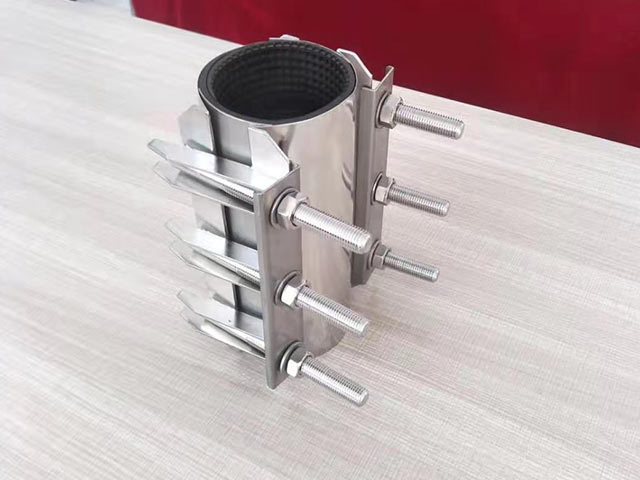 customized stainless steel clamp from China manufacturer