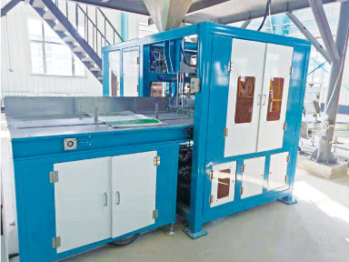 Automatic bag packaging machine