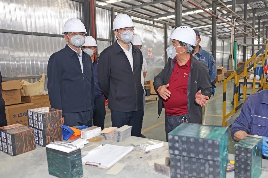 楚雄州委書記實(shí)地調(diào)研聯(lián)發(fā)公司，關(guān)注企業(yè)發(fā)展與創(chuàng)新