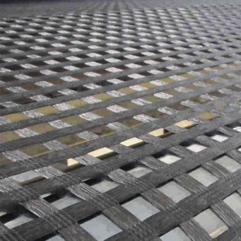 Adaptive to the most terrain shape Low weight reinforcement polyester geogrid