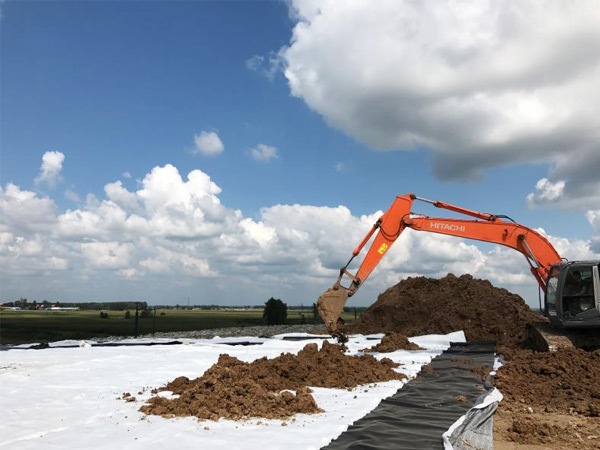 Construction and laying of geomembrane