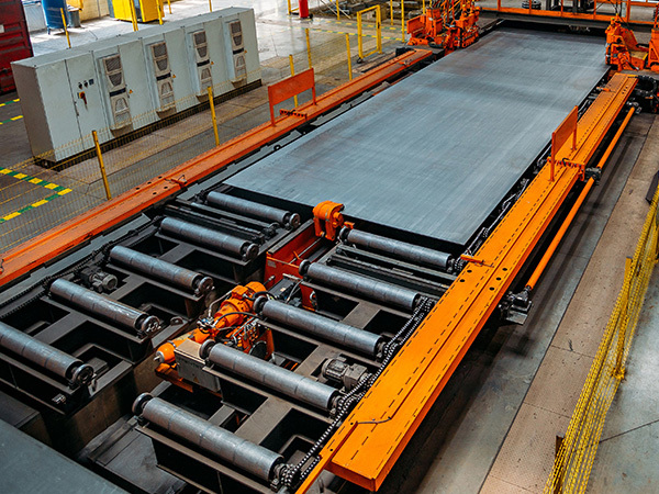 Steel pipes can be divided into two categories according to production methods
