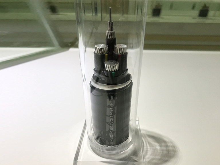 YJLHVS2-0.6/1KV 3x150+1x70mm2