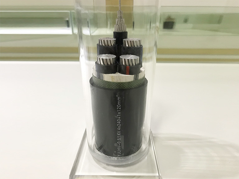YJLHV-0.6/1KV 4x240+1x120mm2
