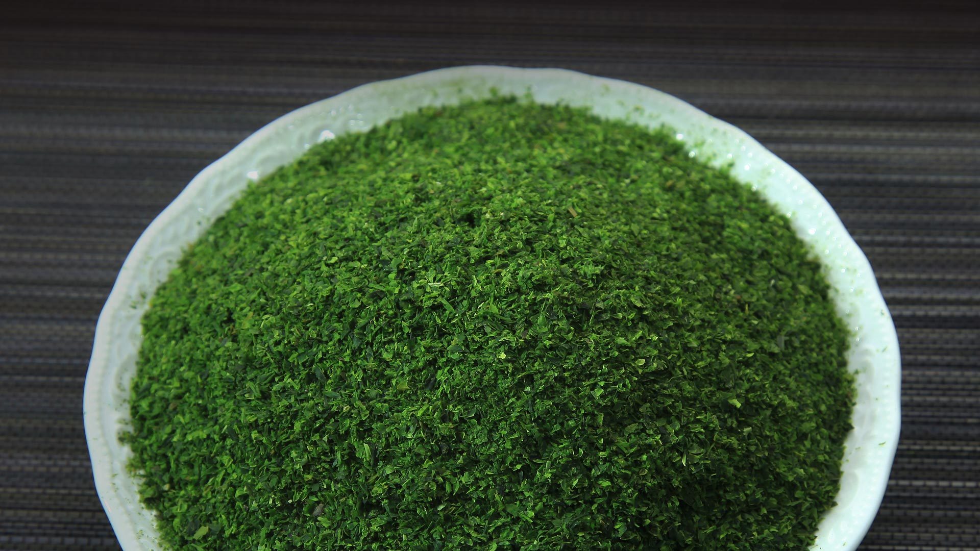 GREEN SEAGRASS