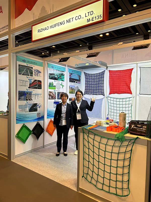 Participate in the Five International Industry Exhibition in Dubai
