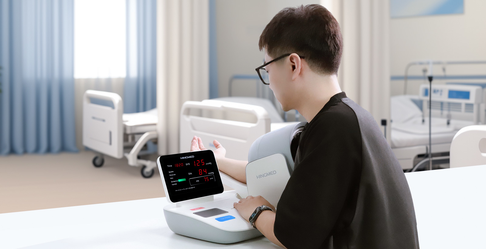 Precise Automatic Blood Pressure Monitor Used by Hypertensive Patients
