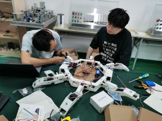 喜报！武昌工学院《仿六足变胞行走机械》项目荣获第十届全国大学生机械创新设计大赛湖北省三等奖