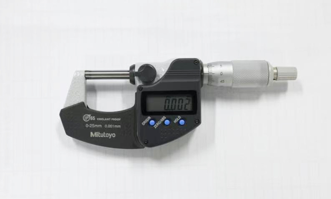 Digital micrometer
