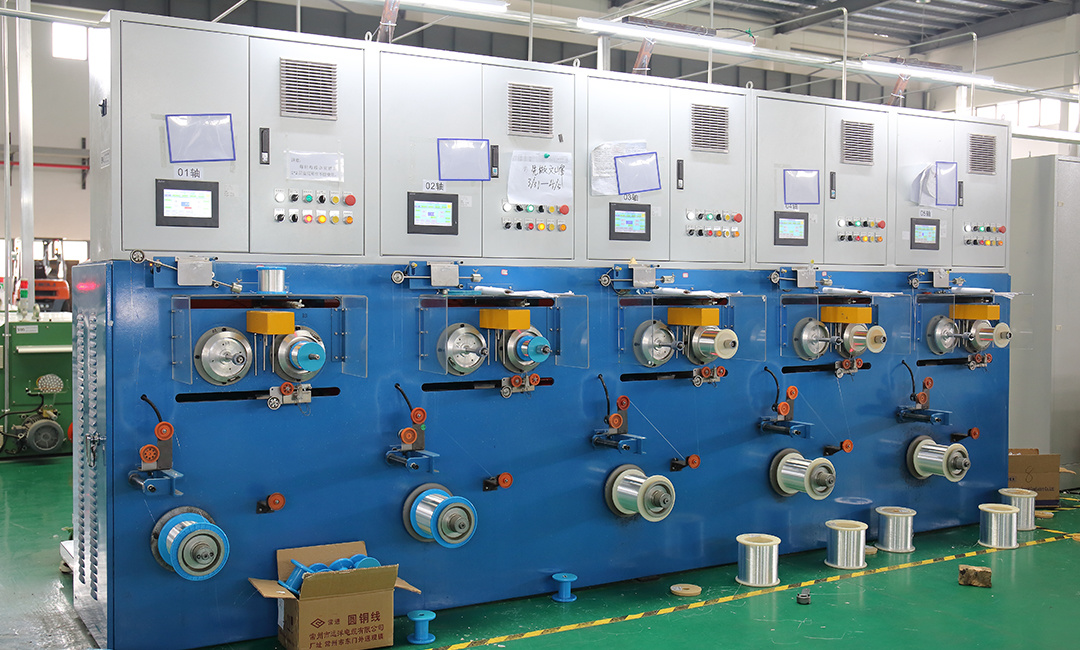 Double-shaft reversing machine
