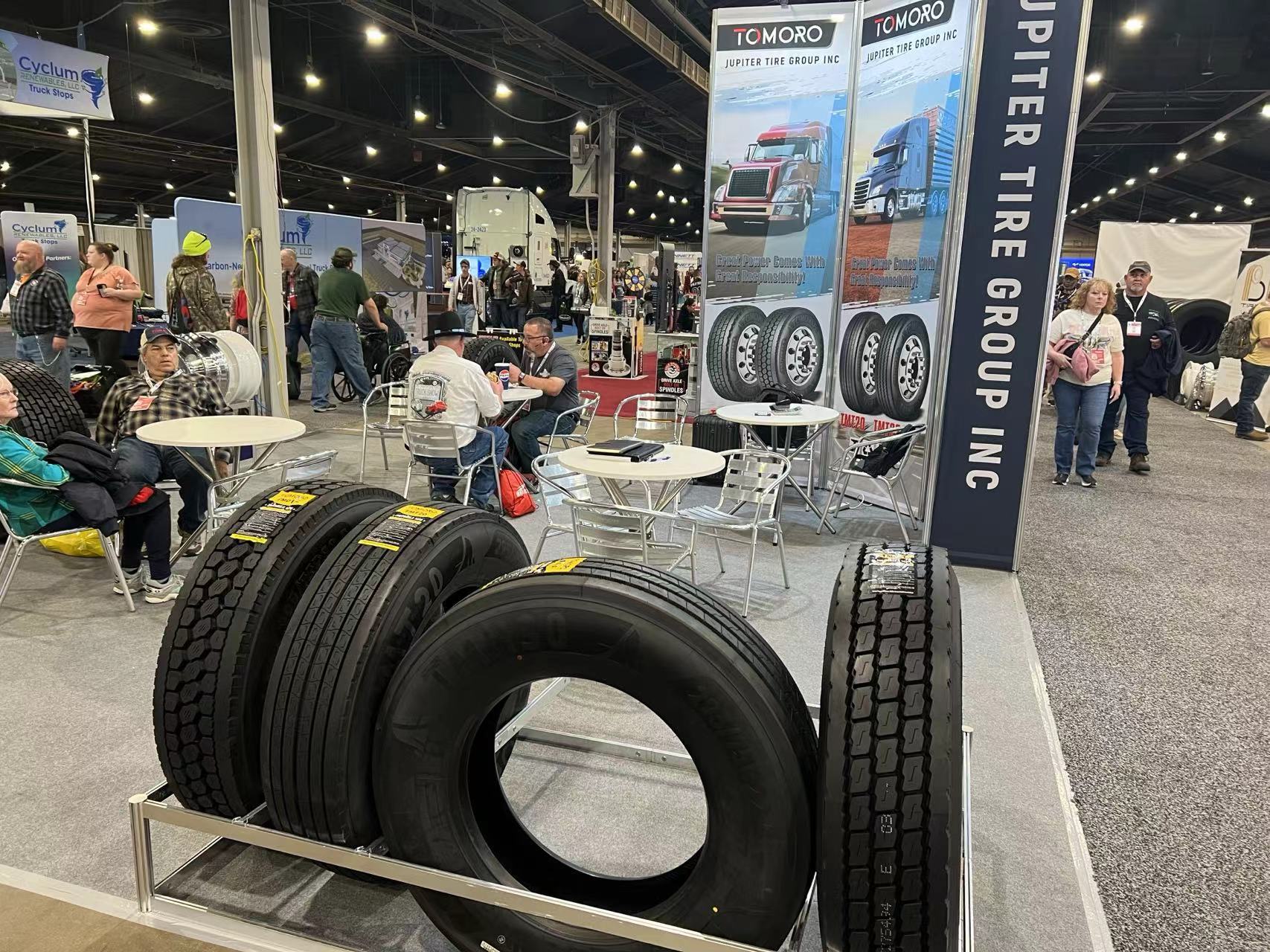 MID -AMERICA  TRUCKING  SHOW