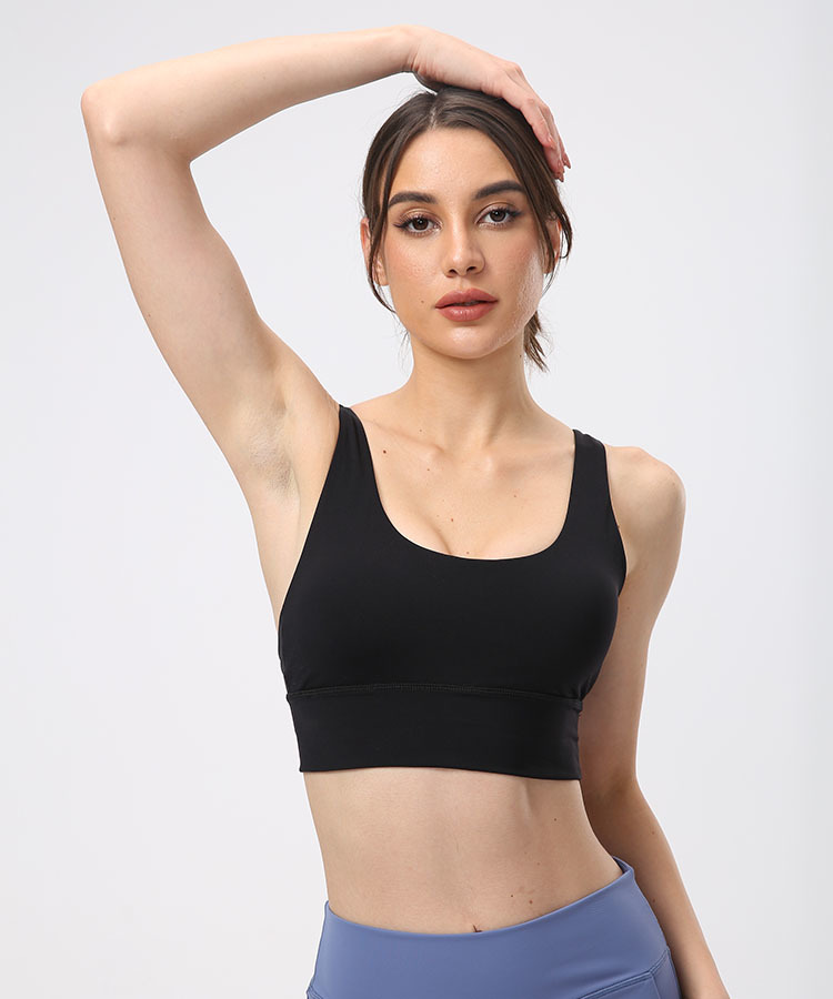 Sports bra (including bra pad)