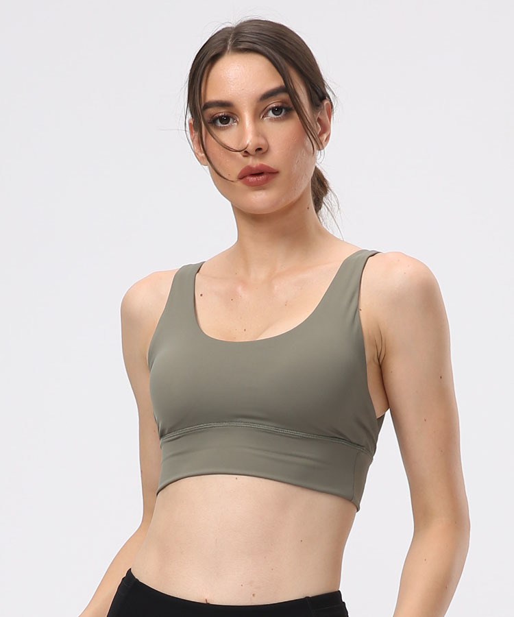 Sports bra (including bra pad)