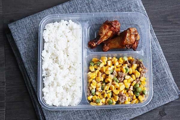 外出就餐 留心餐具有沒(méi)標(biāo)消毒日期