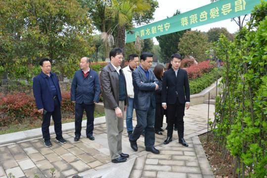 武汉市民政局领导莅临龙泉山孝恩园 检查指导清明祭扫工作