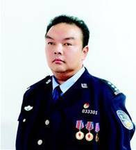 因公牺牲的人民警察杨睿同志长眠于龙泉山孝恩园