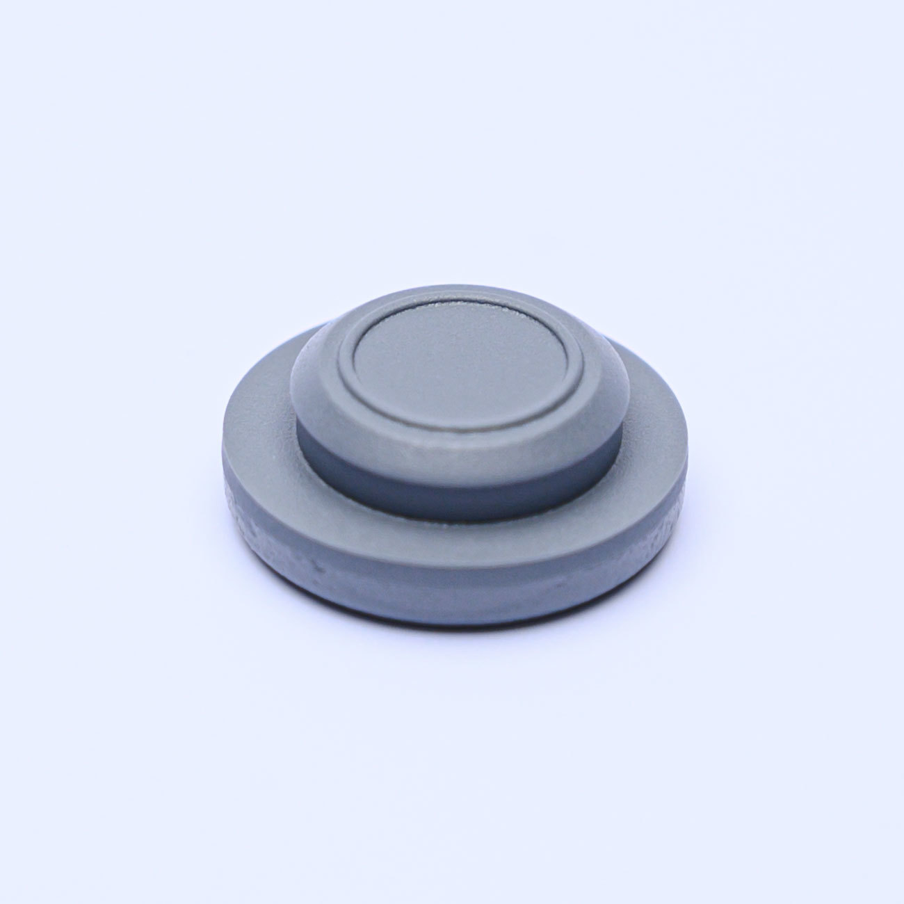 Halogenated butyl rubber stopper for injection